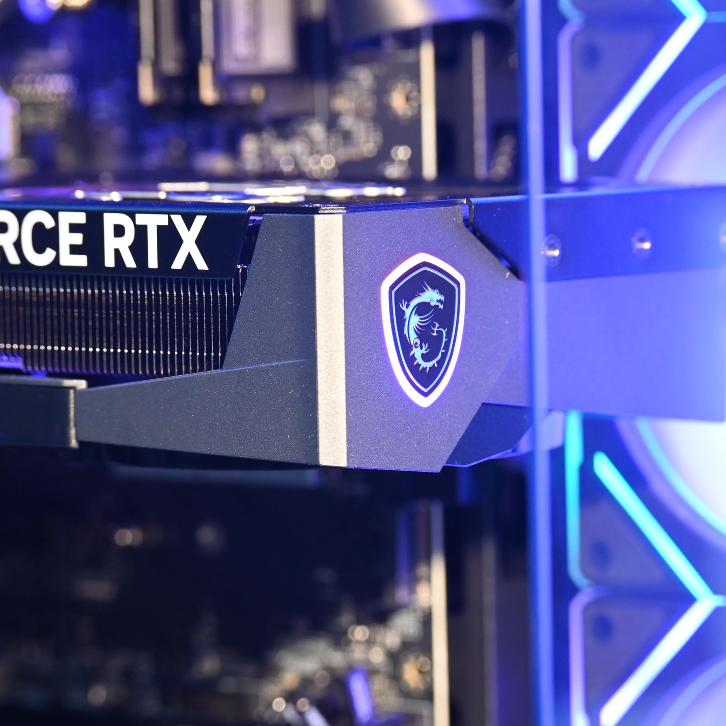 RYZEN 7 9800x3d | RTX 5070