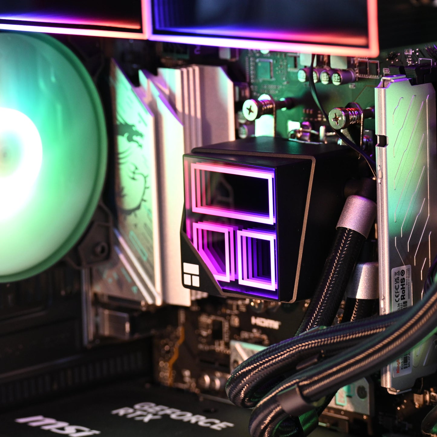 RYZEN 7 7800X3D | RTX 5070 Liquid cooler (matx+240 AIO)